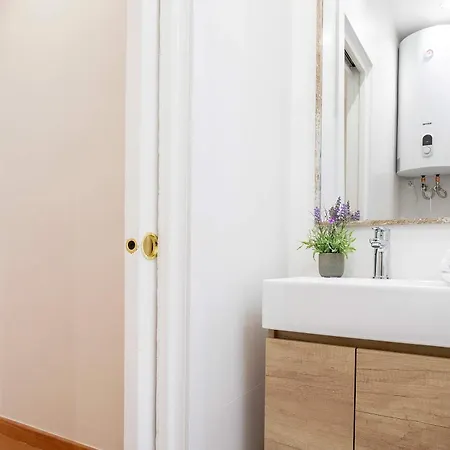 Genteel Manuel De Sandoval